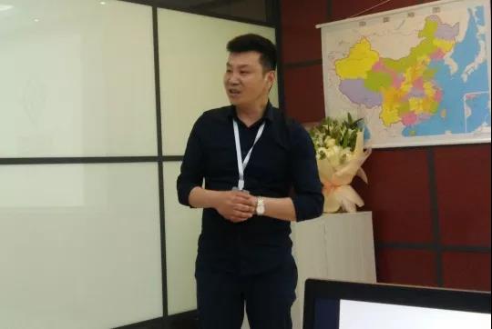 16歲帶60元闖蕩江蘇，奮斗25年成功轉(zhuǎn)型牽手世騰